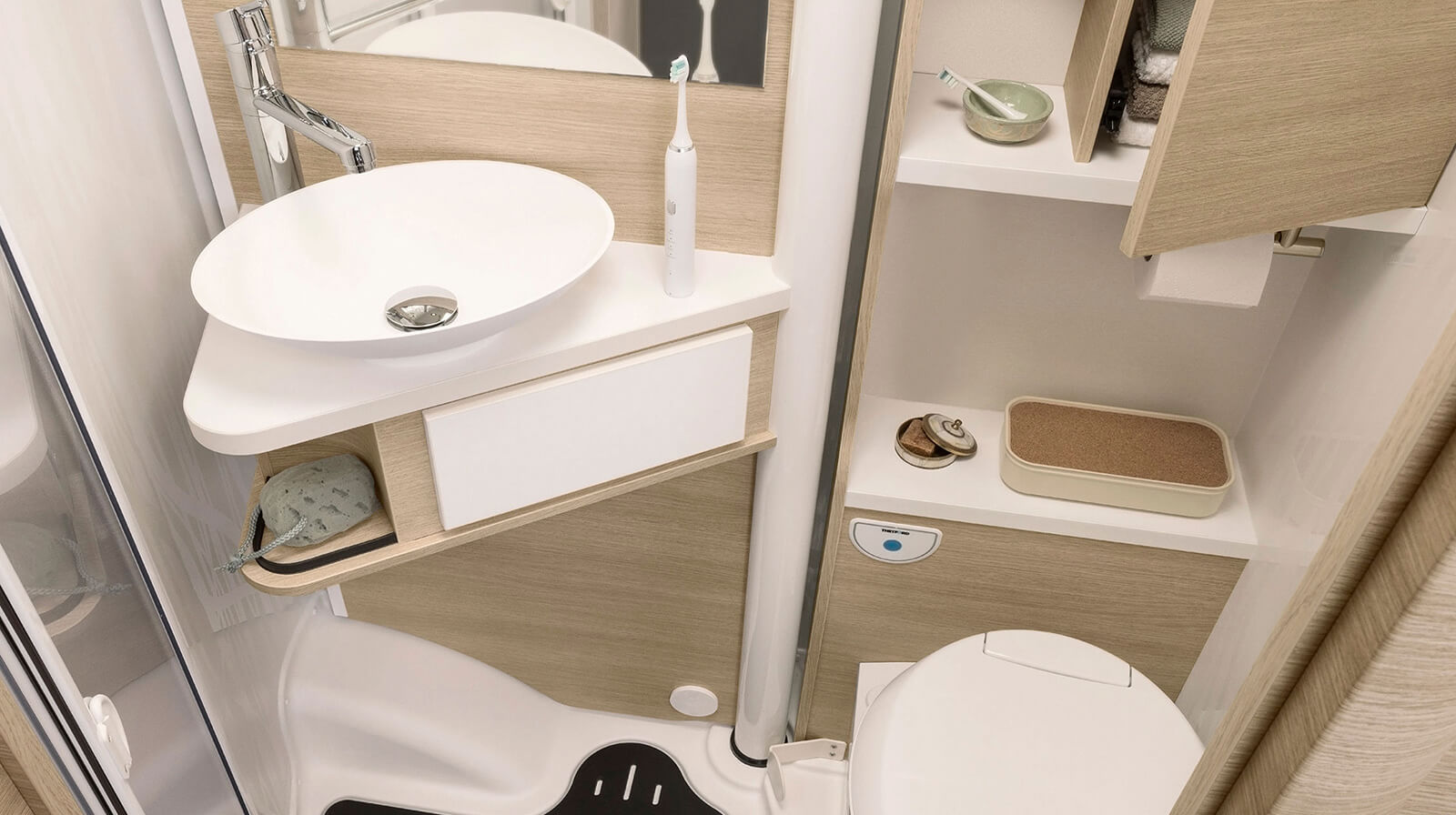 Interior photos RAPIDO Husbilar C55